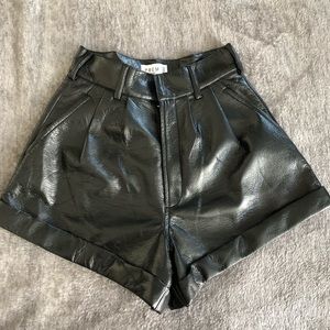 PREM THE LABEL LEATHER SHORT